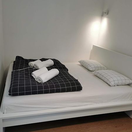 Naia Apartments ノヴォ メスト エクステリア 写真